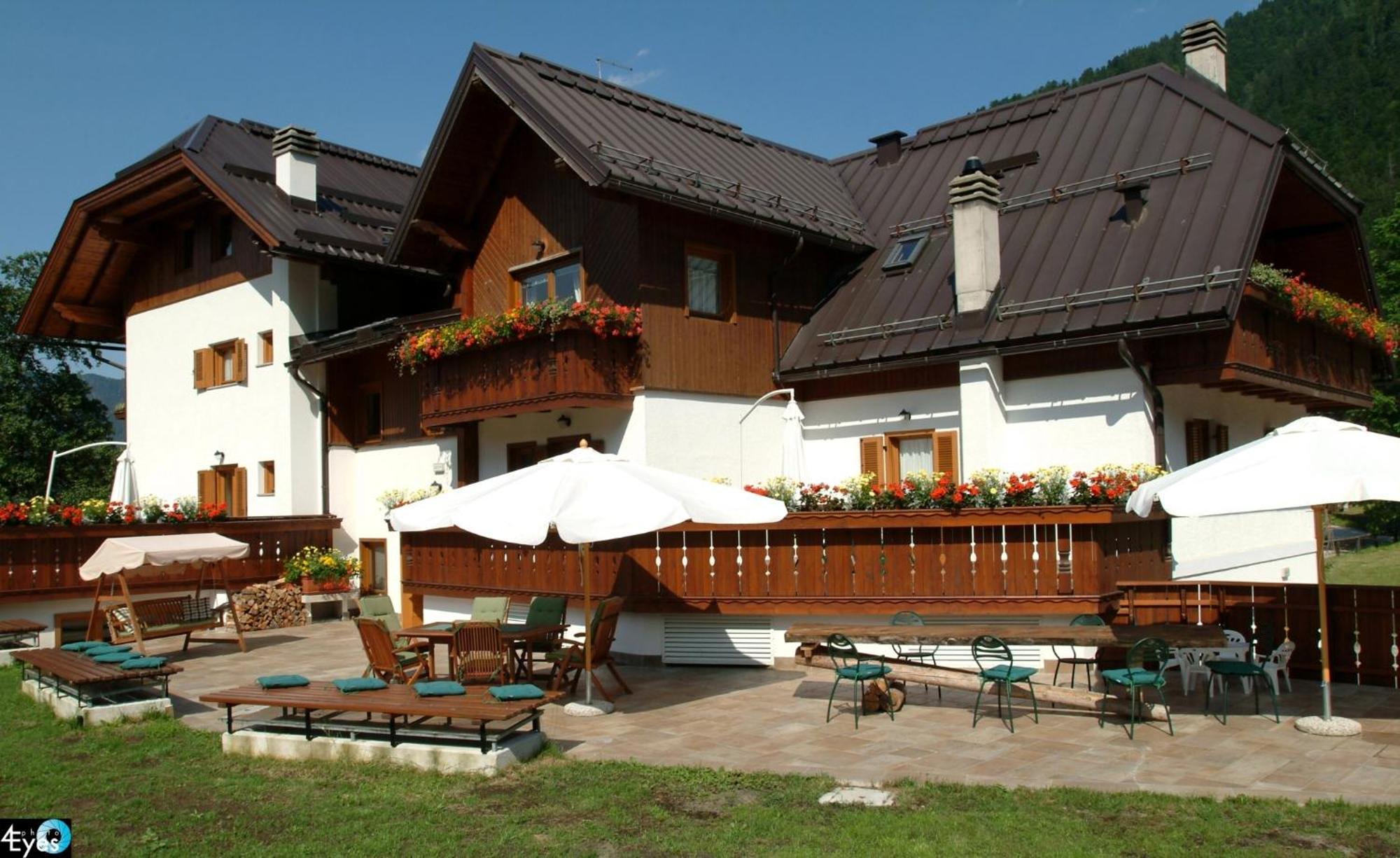 Valbruna Inn Bed & Breakfast Экстерьер фото